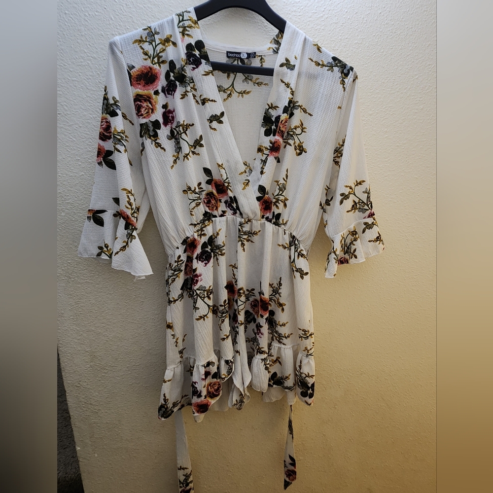 Boohoo Floral Wrap Blouse - White and Pink